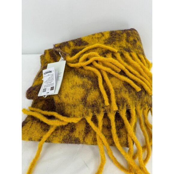 $985 NWT Burberry Mustard Floral Fringe Alpaca Wool Blend Large Shawl Scarf - Picture 15 of 16
